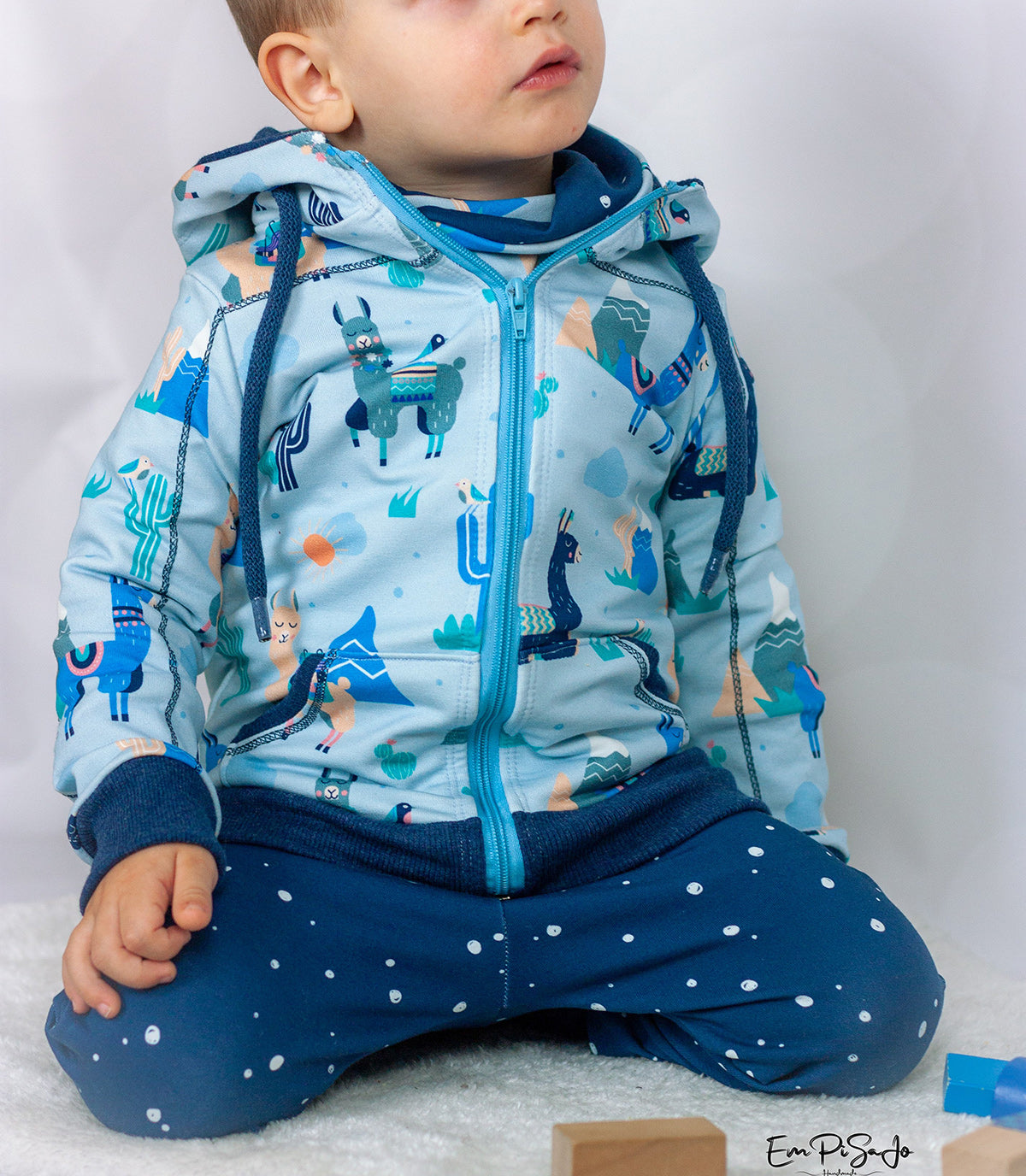 Lamis Irregular dots navy *Bio French Terry*