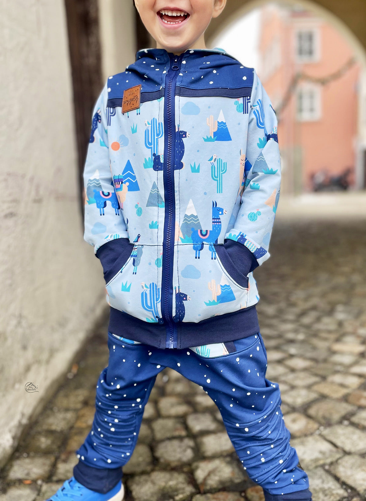 Lamis Irregular dots navy *Bio French Terry*