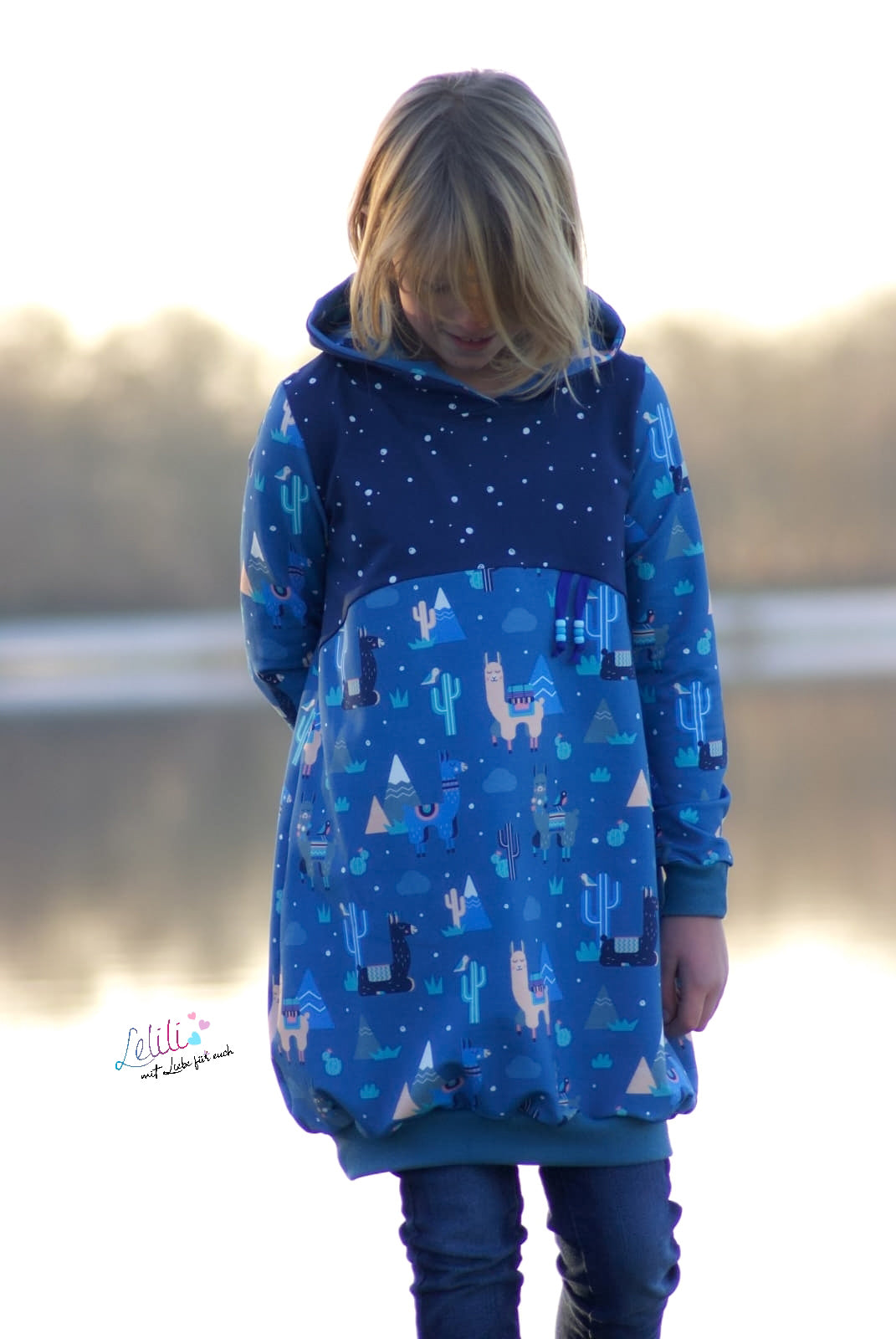 Lamis Irregular dots navy *Bio French Terry*