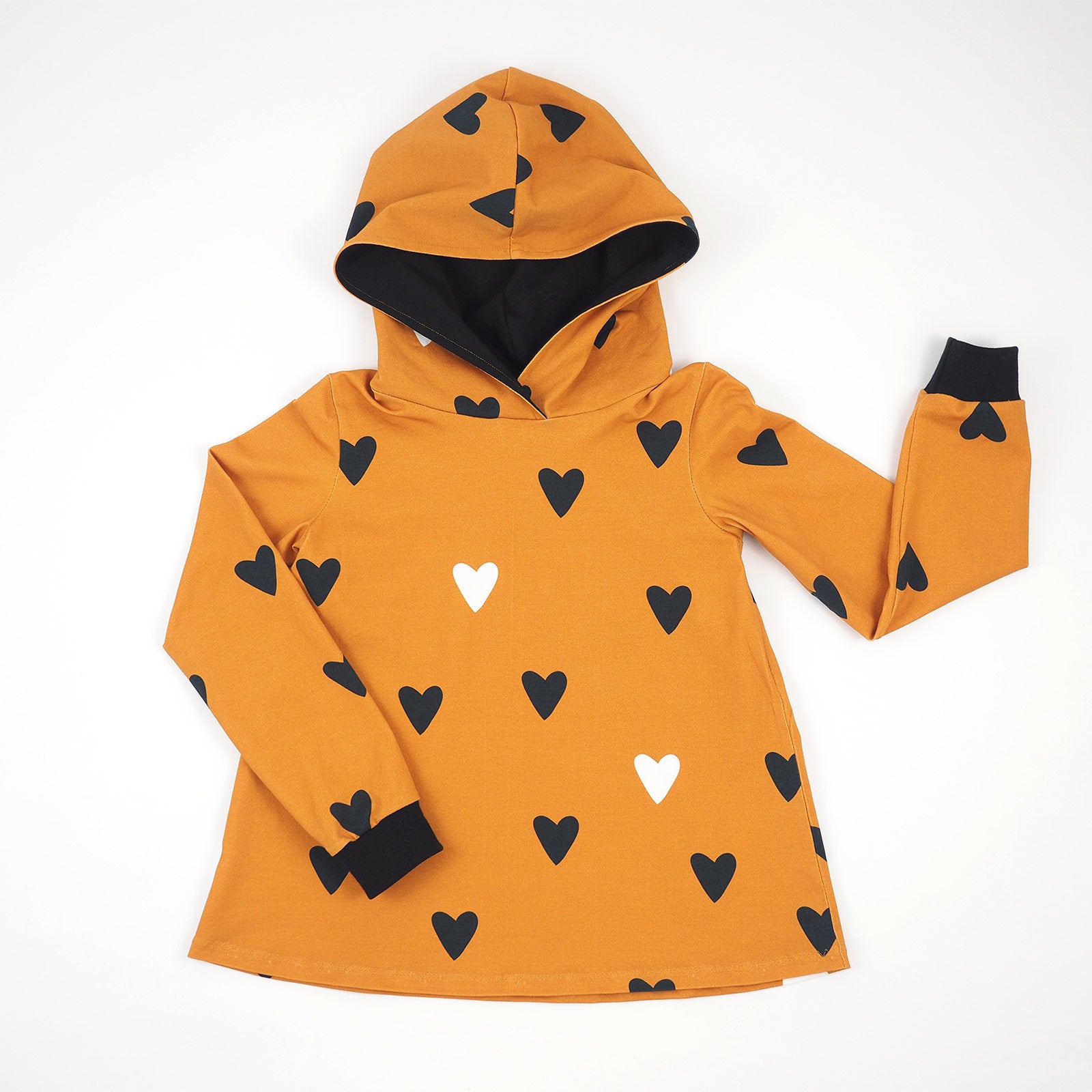 Gr. 122 - Hoodie "Herzen" in A-Linienform